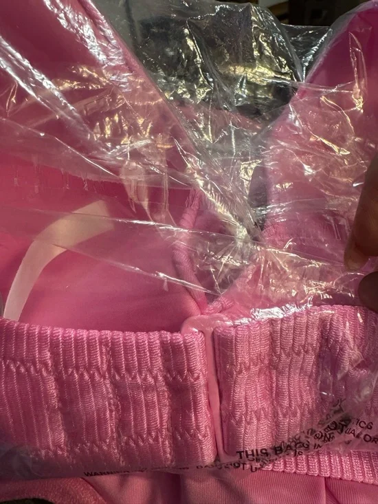 Set Of Two Different Pink ribbed Bikini tops from the brand VS PINK. XXL NWT’s - Picture 11 of 12